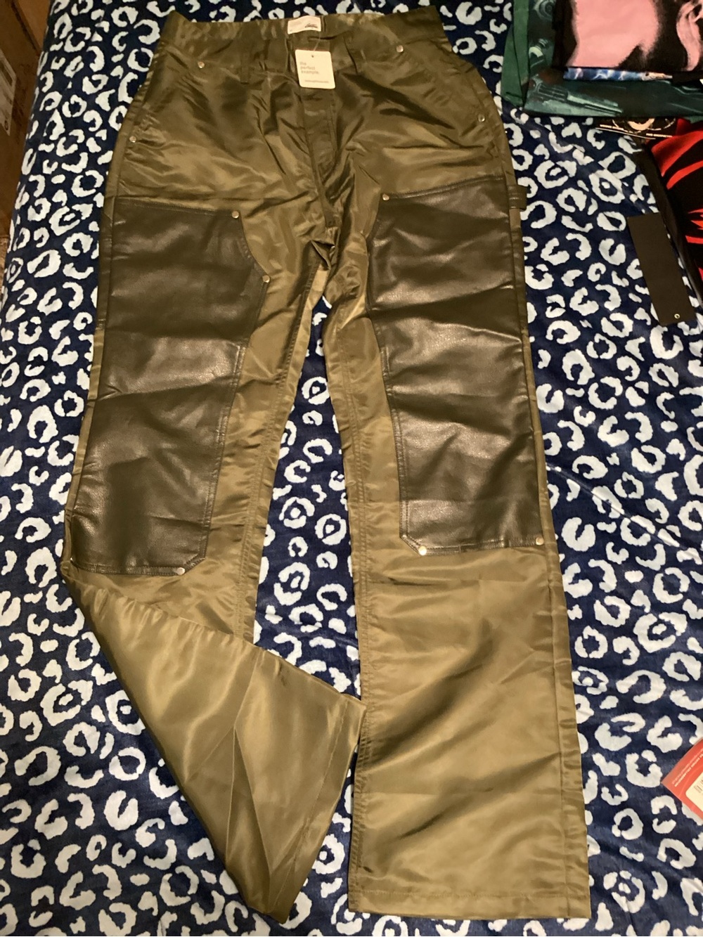 Men's Olive Cargo Pants with Reinforced Knee Panels